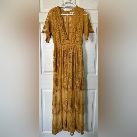 Honey Punch Marigold Yellow Embroidered Floral Lace Overlay Maxi Dress Small - Picture 1 of 11